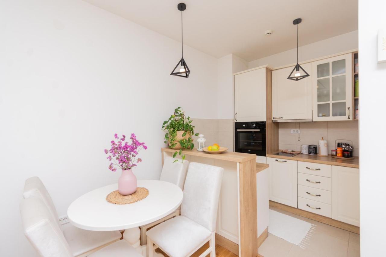 Lux City Apartment With Parking Podgorica Exterior foto